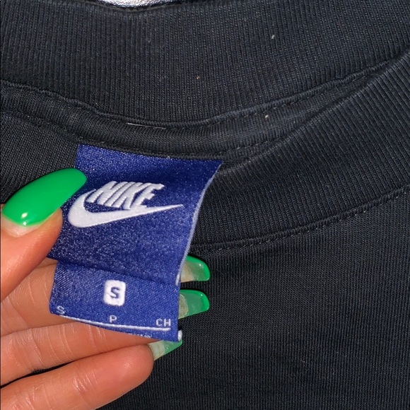 Nike Crop Top - Picture 3 of 3